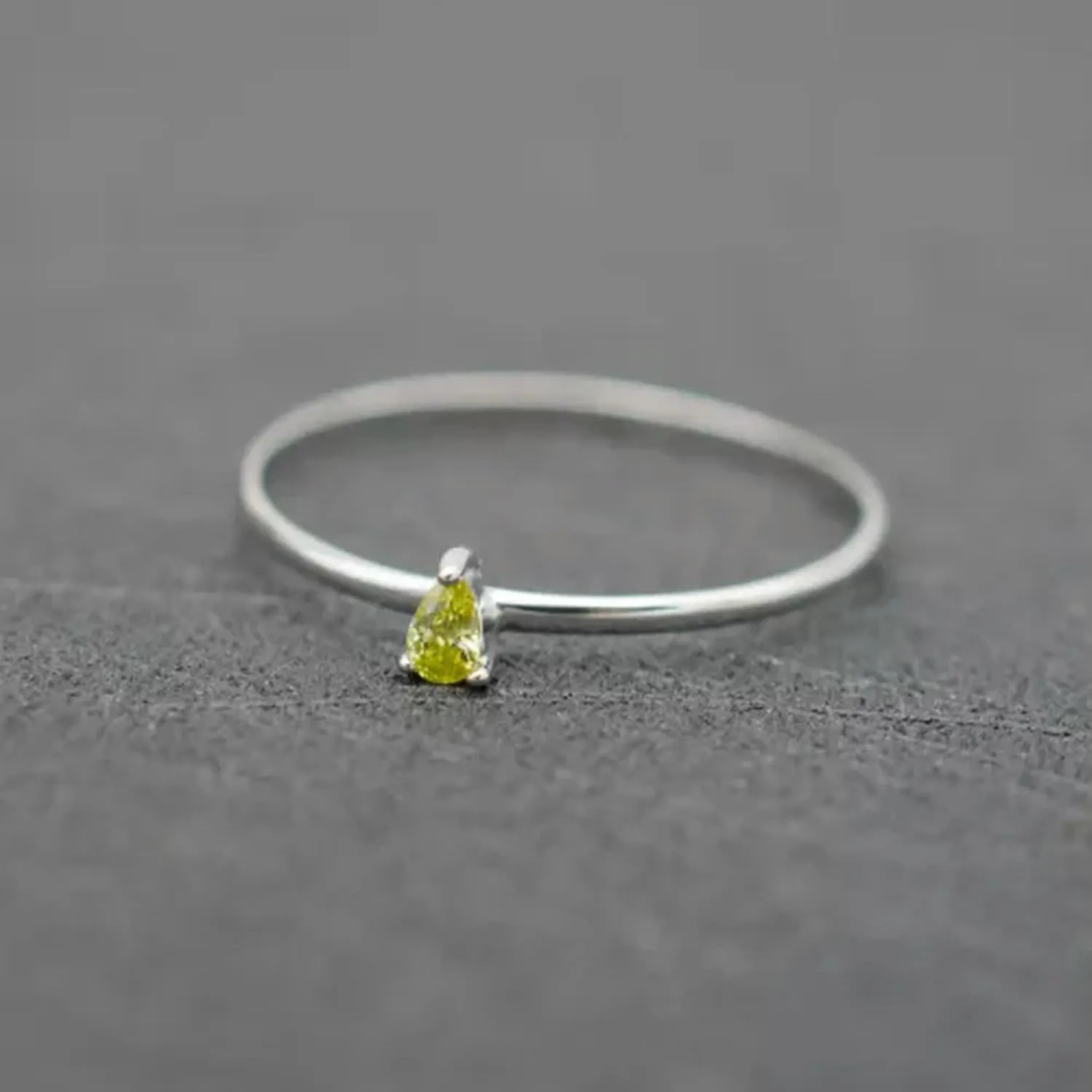 925 Silver Green Teardrop CZ Thin Band Knuckle Midi Pinkie Ring A3272-7.5