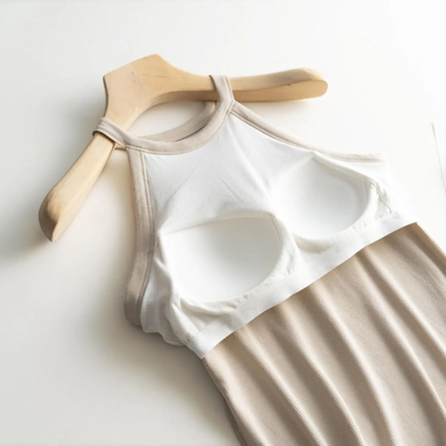 Built in Bra Tank Tops for Women 2025 Summer Casual Adjustable Spaghetti Strap Camisole Plus Size Cotton Workout Top