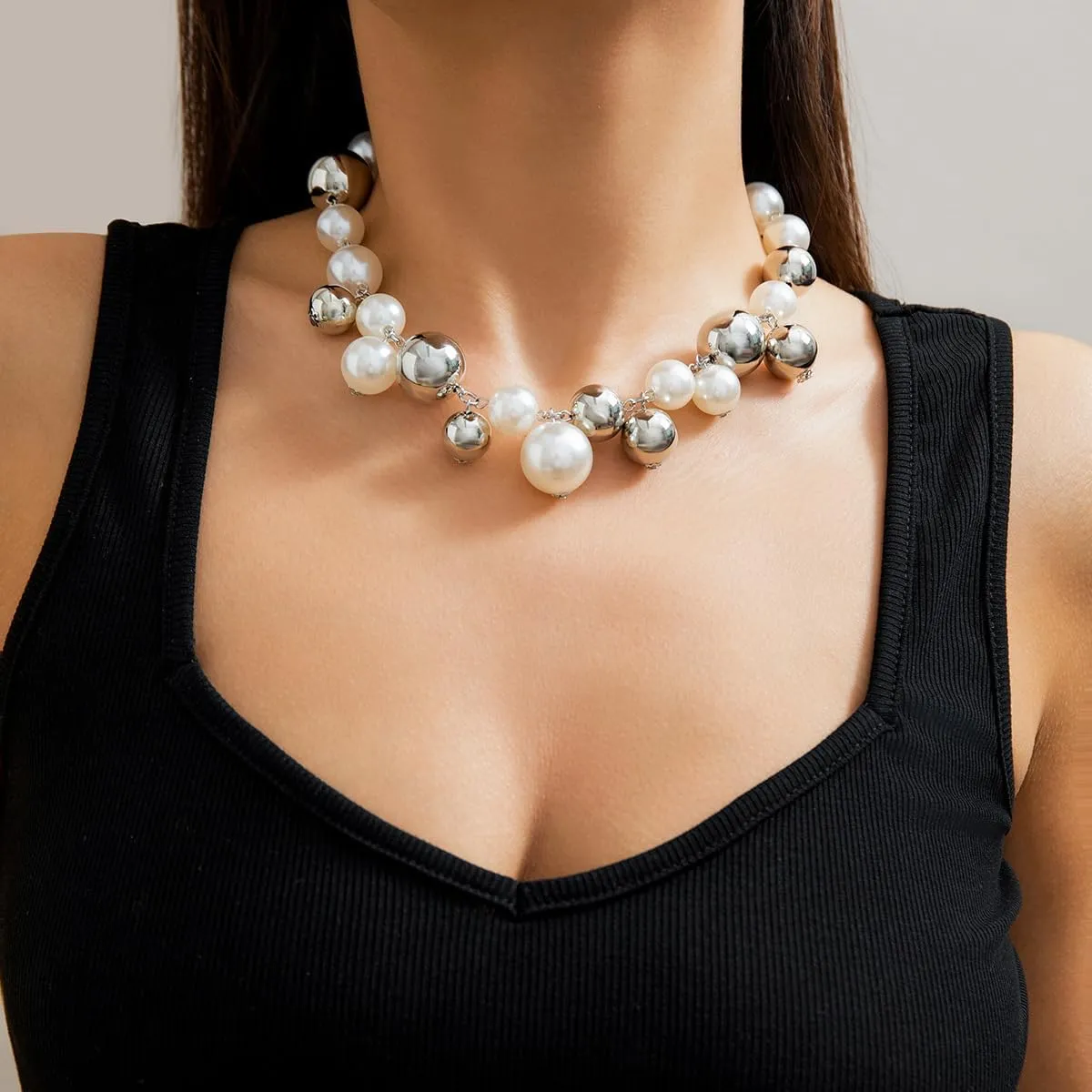 Chunky Gold Bead Necklaces for Women Thick Bold Necklace Gold/Silver/Pearl Statement Choker Necklaces Punk Big Ball Necklace Jewelry