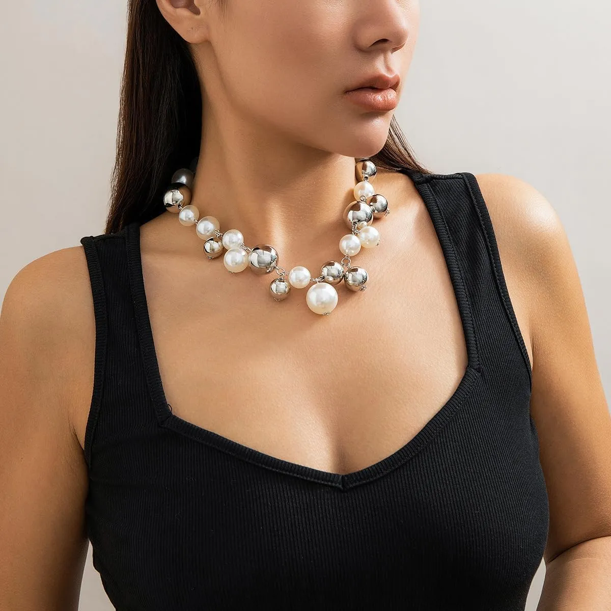 Chunky Gold Bead Necklaces for Women Thick Bold Necklace Gold/Silver/Pearl Statement Choker Necklaces Punk Big Ball Necklace Jewelry