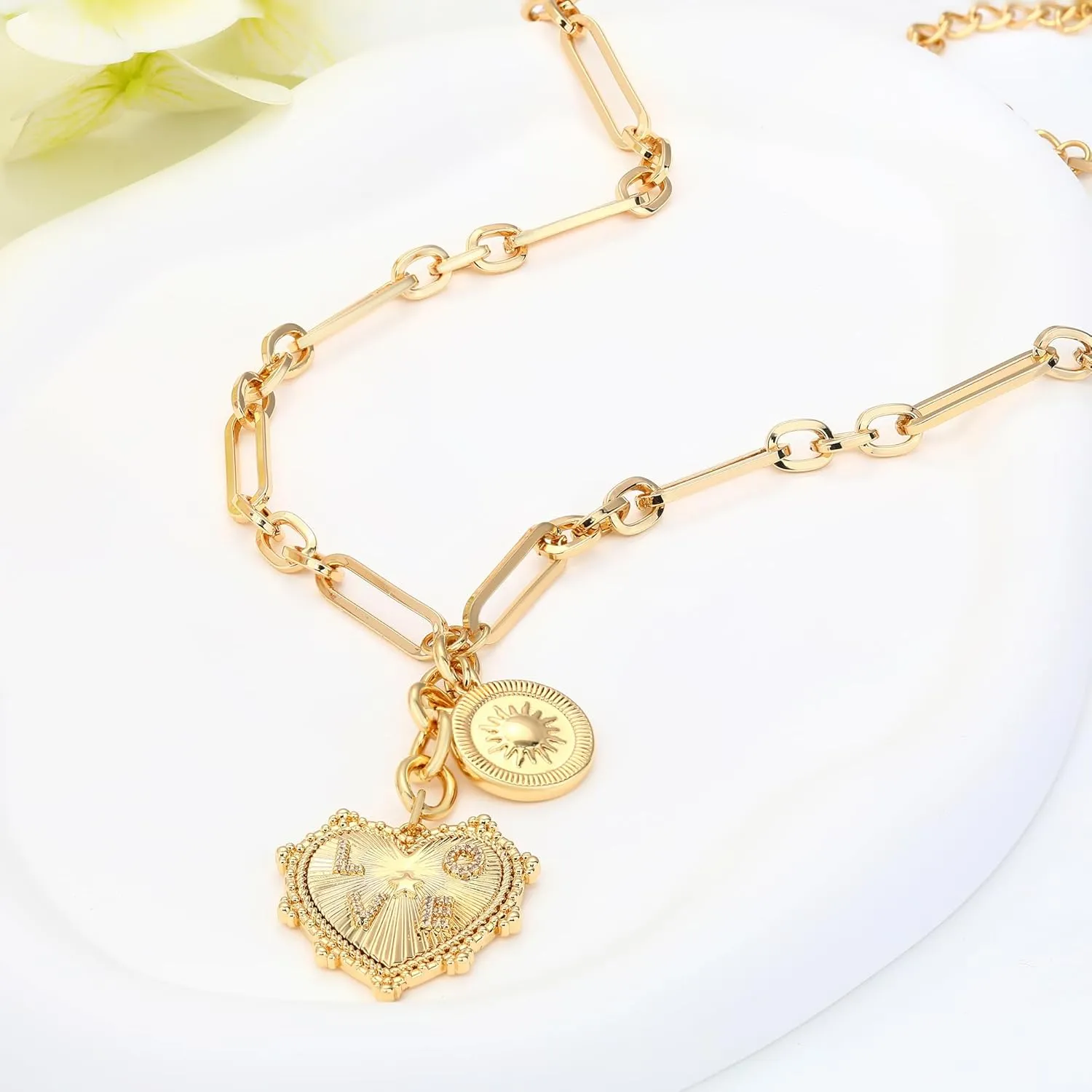 Chunky Gold Sun Heart Pendant Charm Necklace for Women 18K Gold Plated Thick Paperclip Chain Choker Necklaces Hip Hop Valentines Day Gift Jewelry