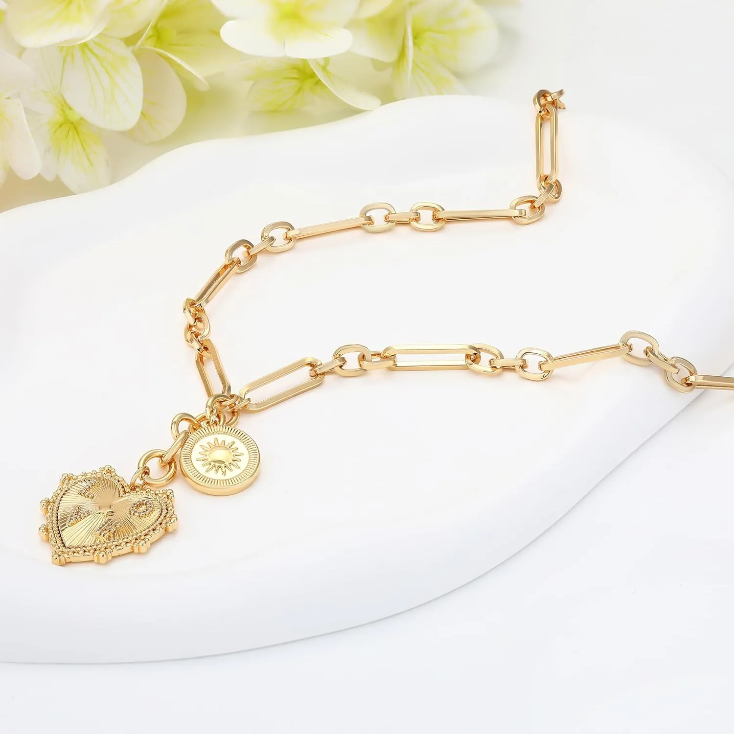 Chunky Gold Sun Heart Pendant Charm Necklace for Women 18K Gold Plated Thick Paperclip Chain Choker Necklaces Hip Hop Valentines Day Gift Jewelry