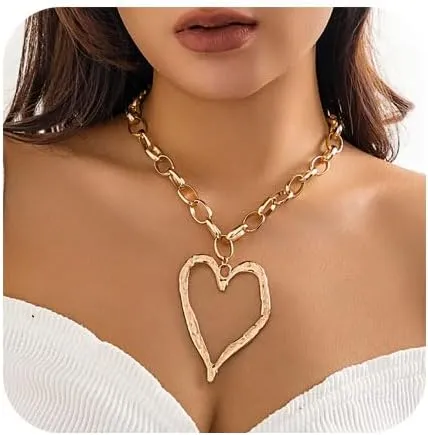 Chunky Heart Necklaces for Women Chunky Pearl Chain Stackable Heart Charm Necklace Large Heart Pearl Choker Necklaces Exaggerated Heart Pendant Necklace Statement Jewelry