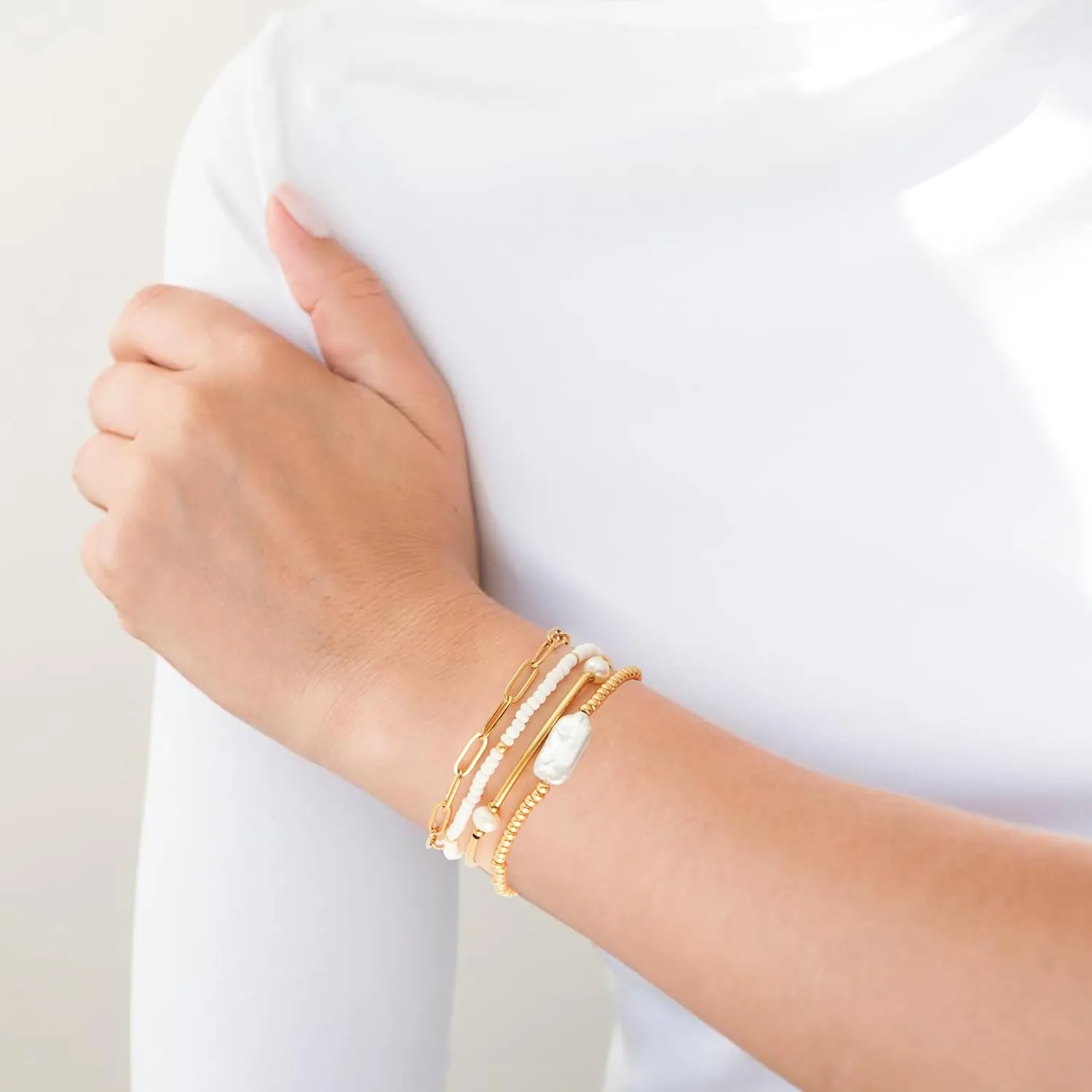 Gold Pearl Beaded Bracelets for Women Stackable Set, Elegant Delicate Paperclip Link Stretch Chain Summer Bracelet Dainty Trendy Gold Jewelry Birthday Gift