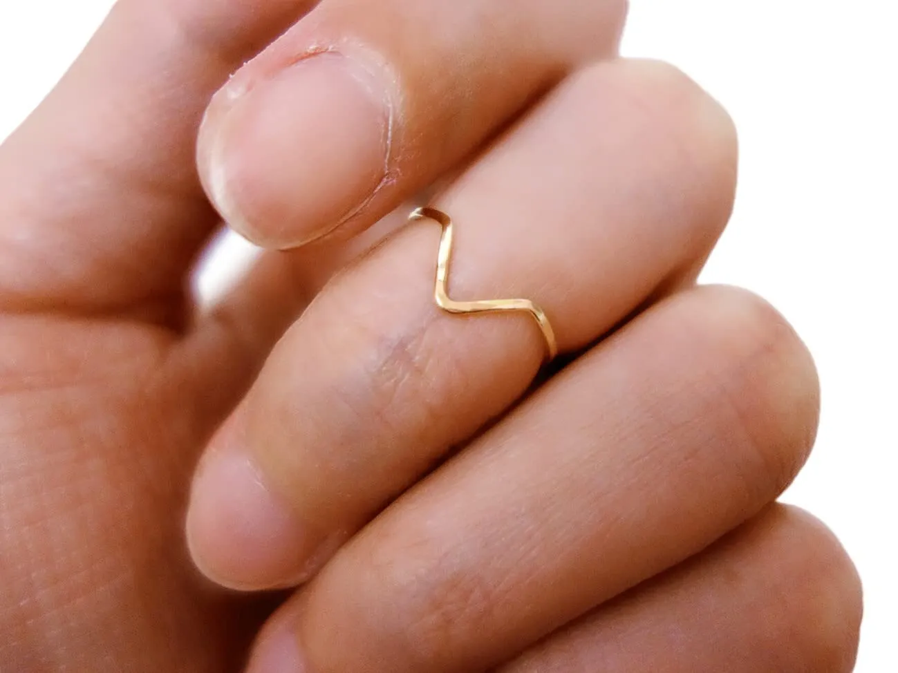 Hand Made 14K Gold Filled Hammered Texture Chevron Midi Ring Knuckle Ring Stacking Ring Everyday Wear Minimalist Jewerlry Mordern Dainty Boho Women Men Teenager 925 Sterling Silver 14K Rose Gold Fill