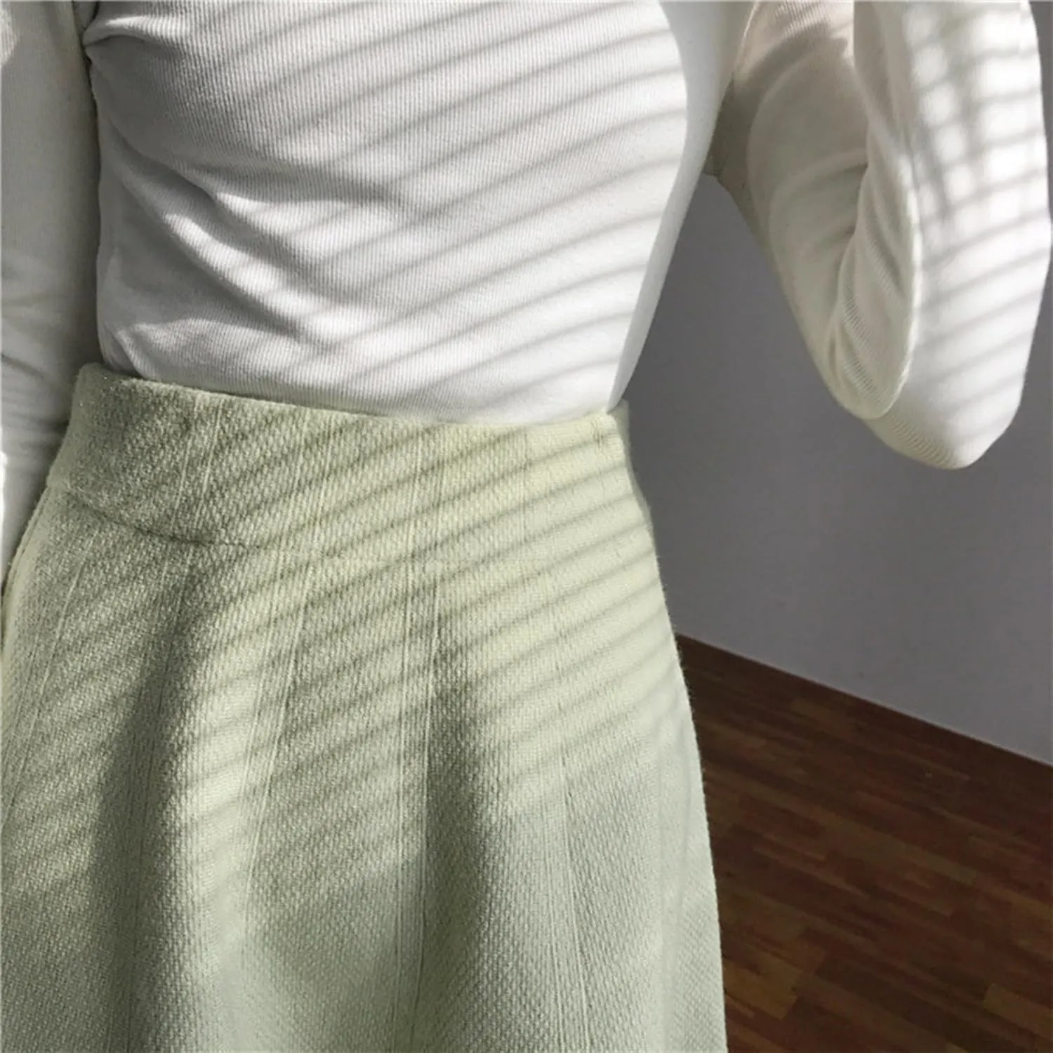 Oplxuo Women's Fall Mini Skirts Knit High Waisted A-Line Short Skirt Solid Color Pleated Club Party Skirts